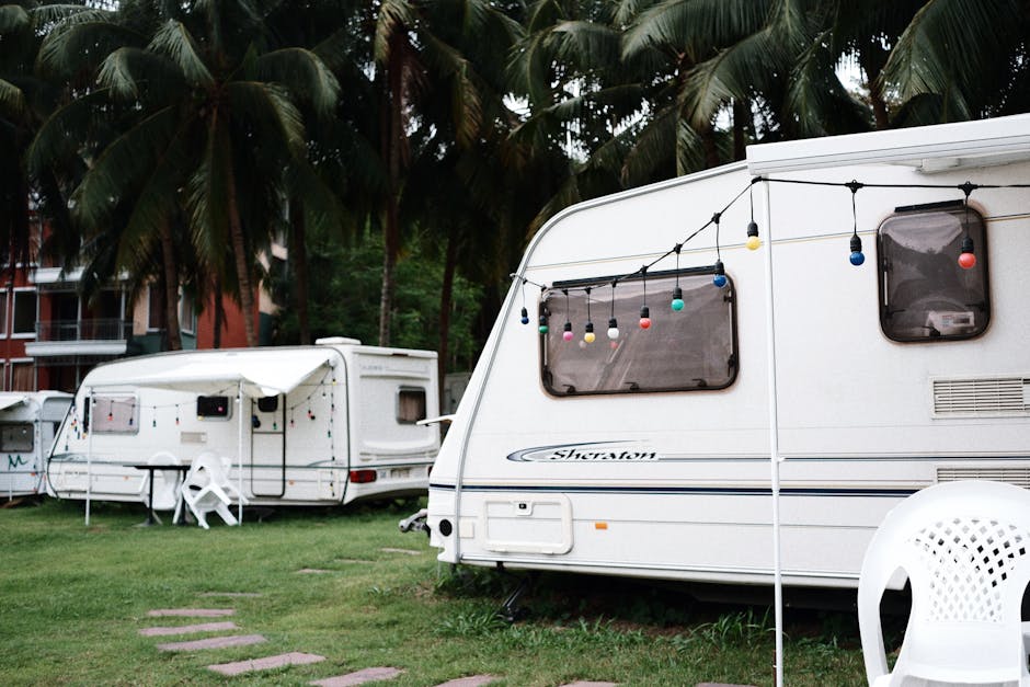 Moderne gordijnpatronen opgefrist voor caravanvakantie. Moderne gordijnpatronen opgefrist voor caravanvakantie.